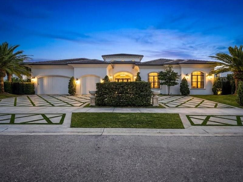 4013 Country Clb Fort Lauderdale, FL 33308