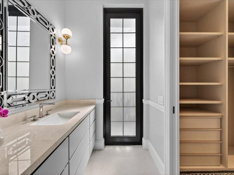 4013 Country Clb Fort Lauderdale, FL 33308