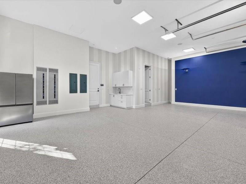 4013 Country Clb Fort Lauderdale, FL 33308