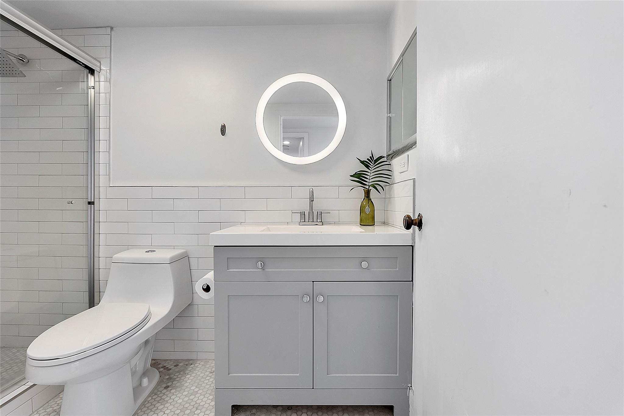 3000 Holiday #1801 Fort Lauderdale, FL 33316