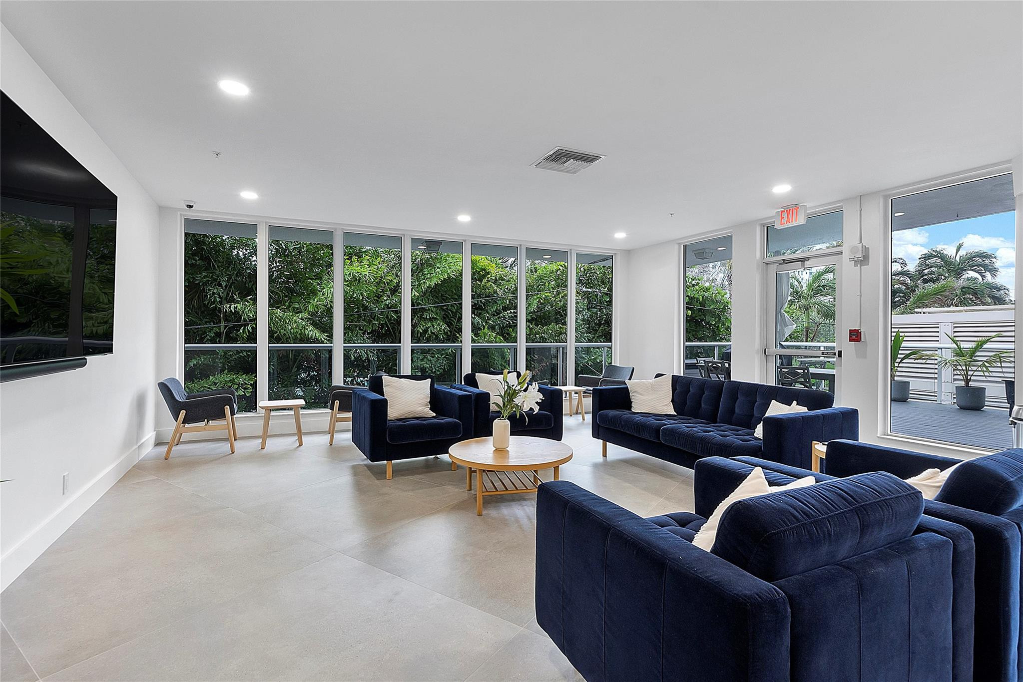 3000 Holiday #1801 Fort Lauderdale, FL 33316