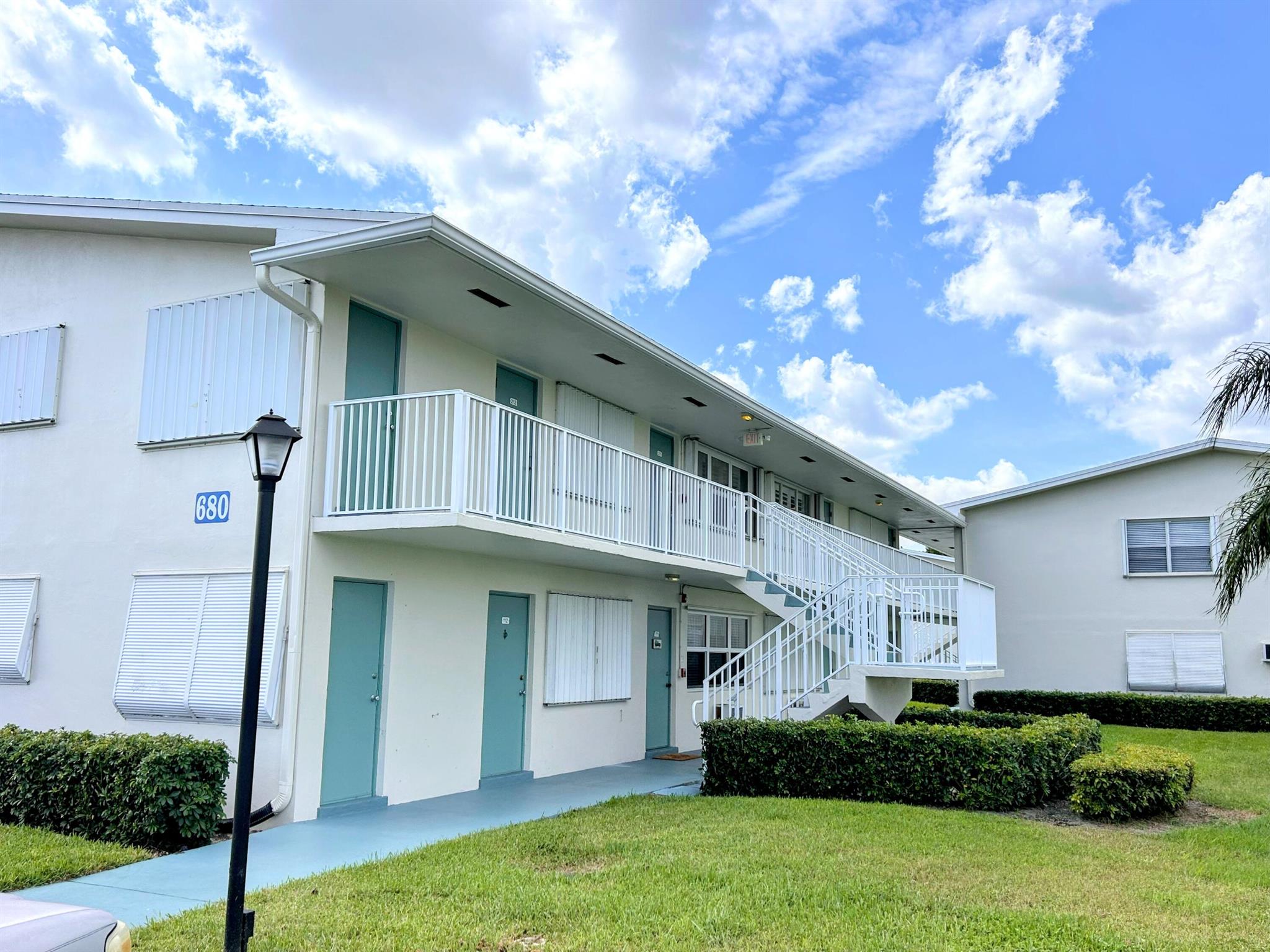 680 Horizons W #103