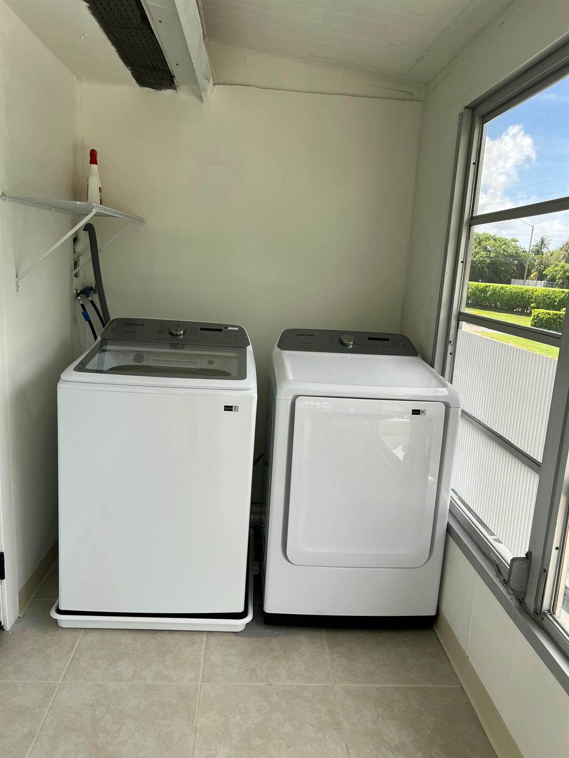 267 Flanders F,Delray Beach, FL 33484