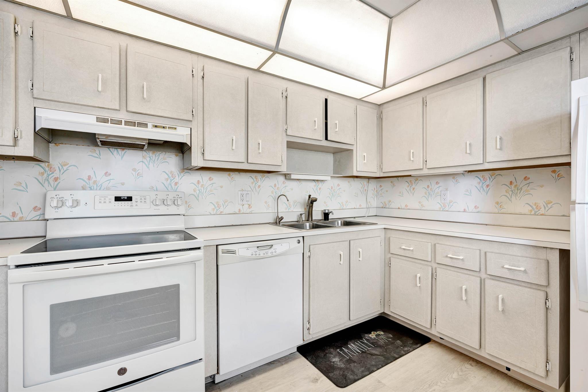 200 Ocean Trl Way #1009 Jupiter, FL 33477