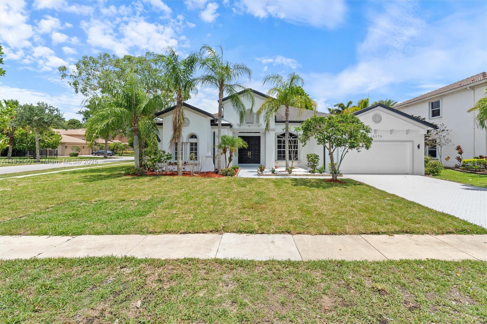 10275 Oak Meadow Ln