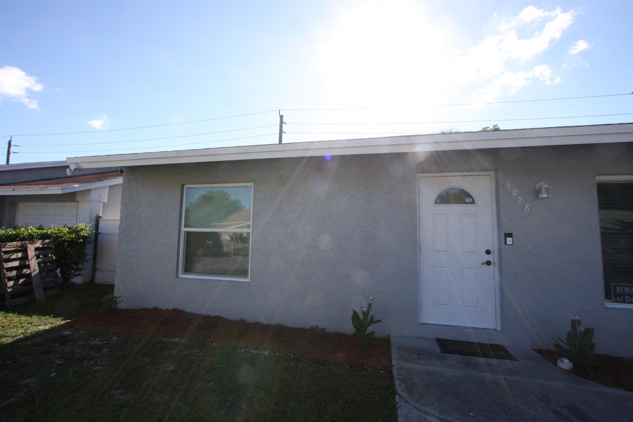 5928 Ithaca Cir