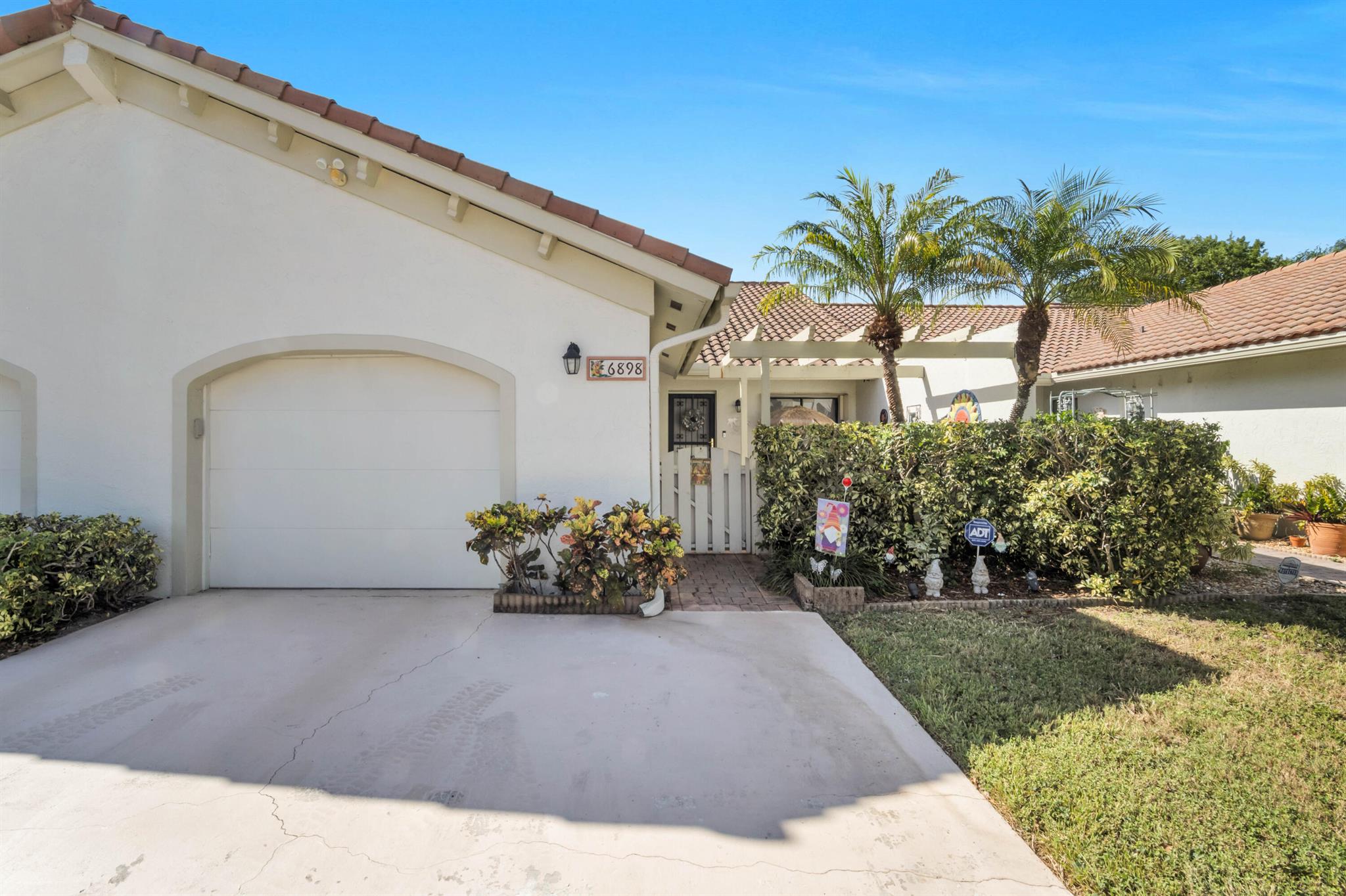 6898 Consolata St