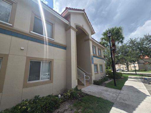 1161 Golden Lks Blvd #1315