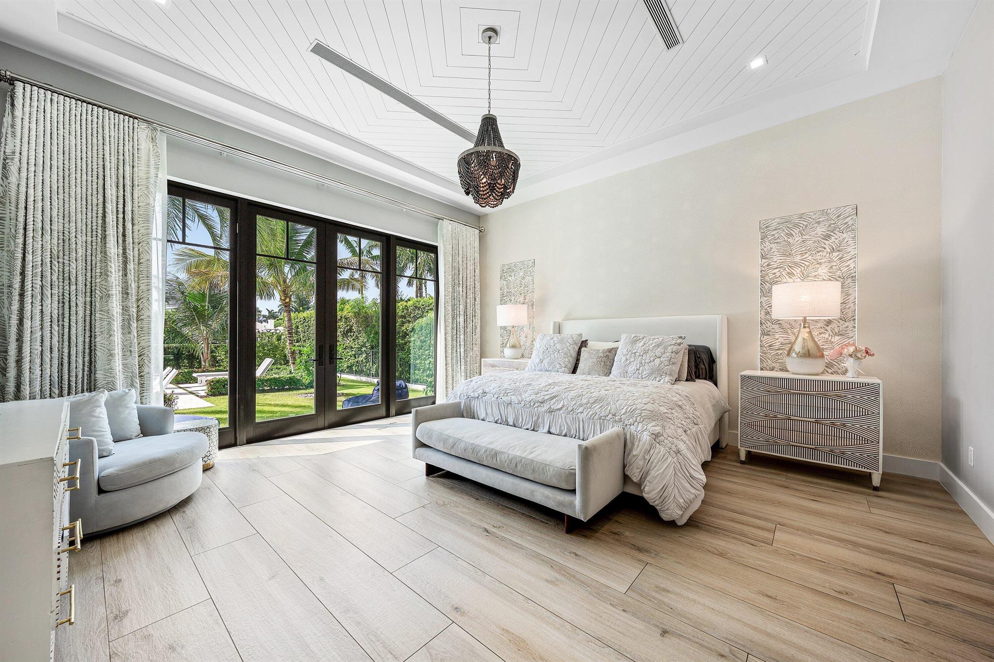 530 Old School Rd Gulfstream, FL 33483