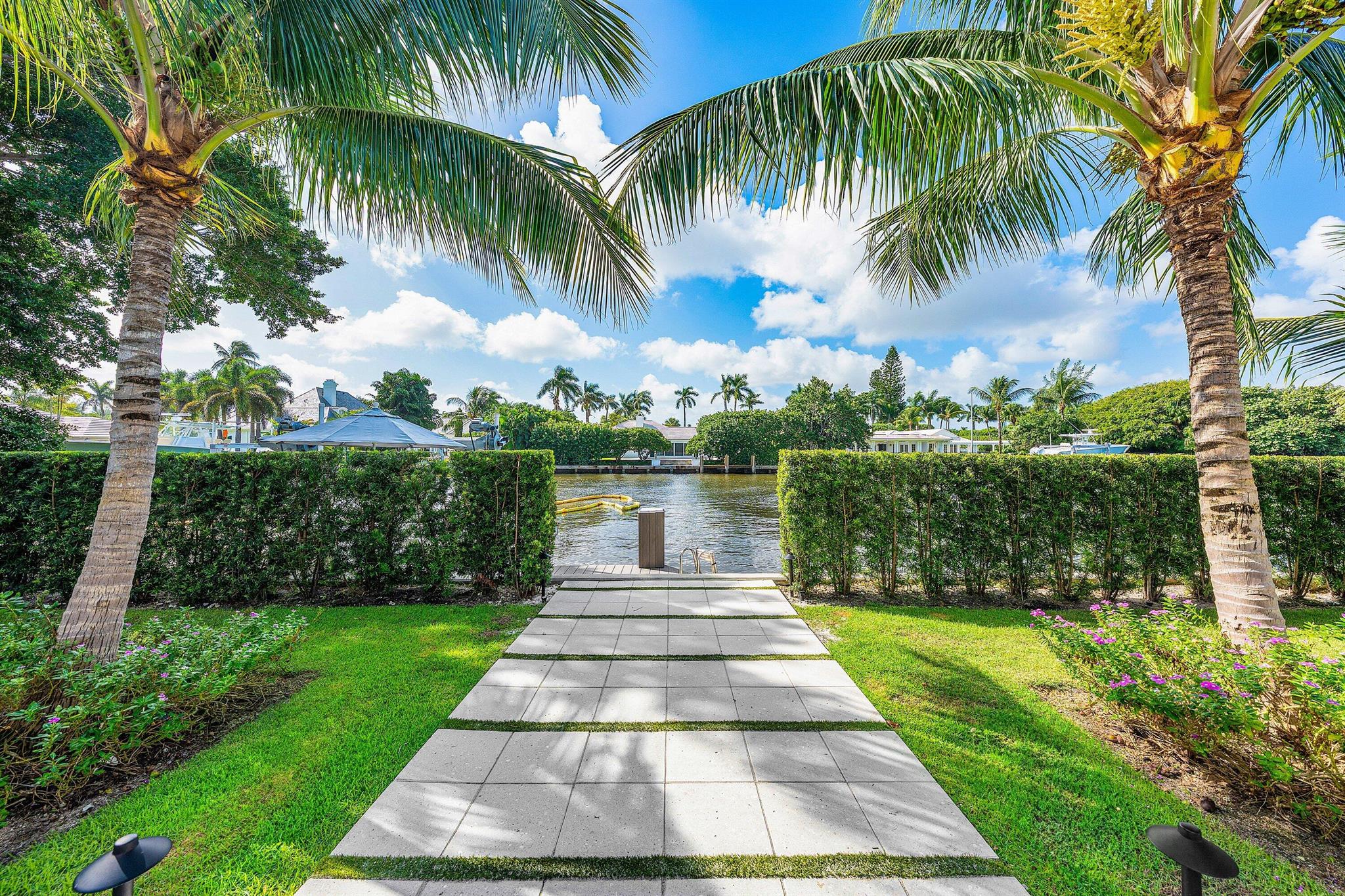 530 Old School Rd Gulfstream, FL 33483