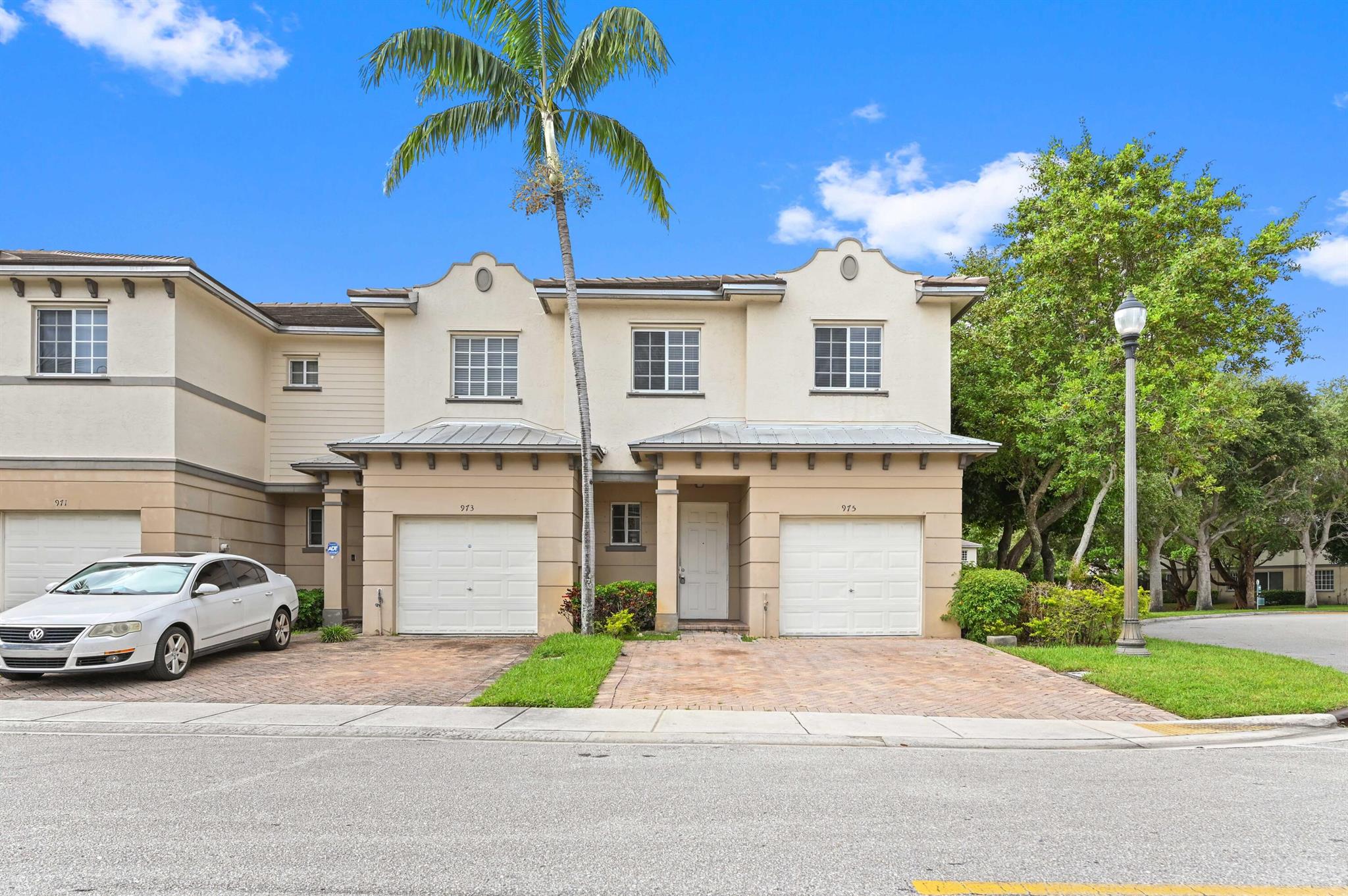975 Tortuga Ln