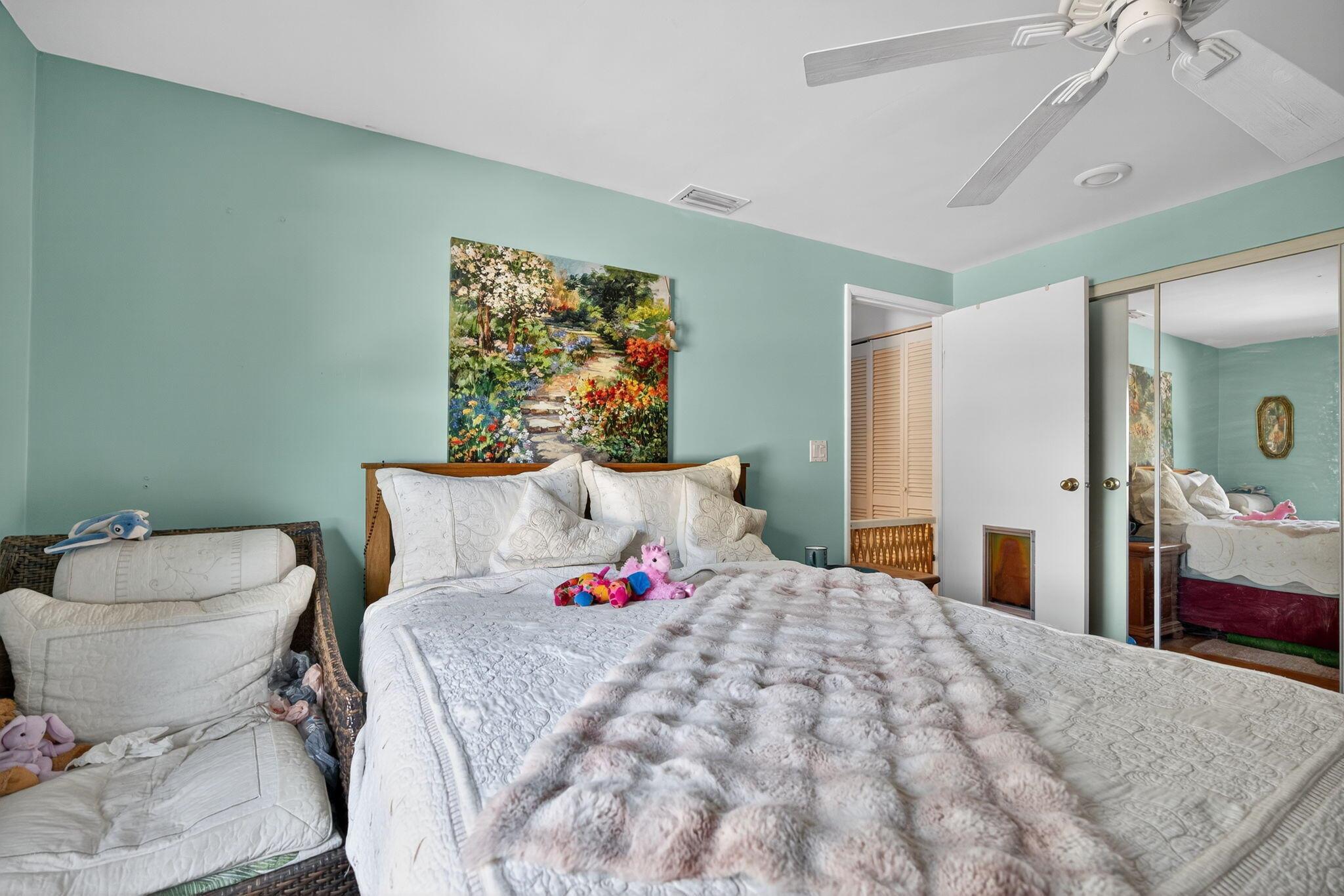 380 N Caloosahatchee Ave Jupiter, FL 33458