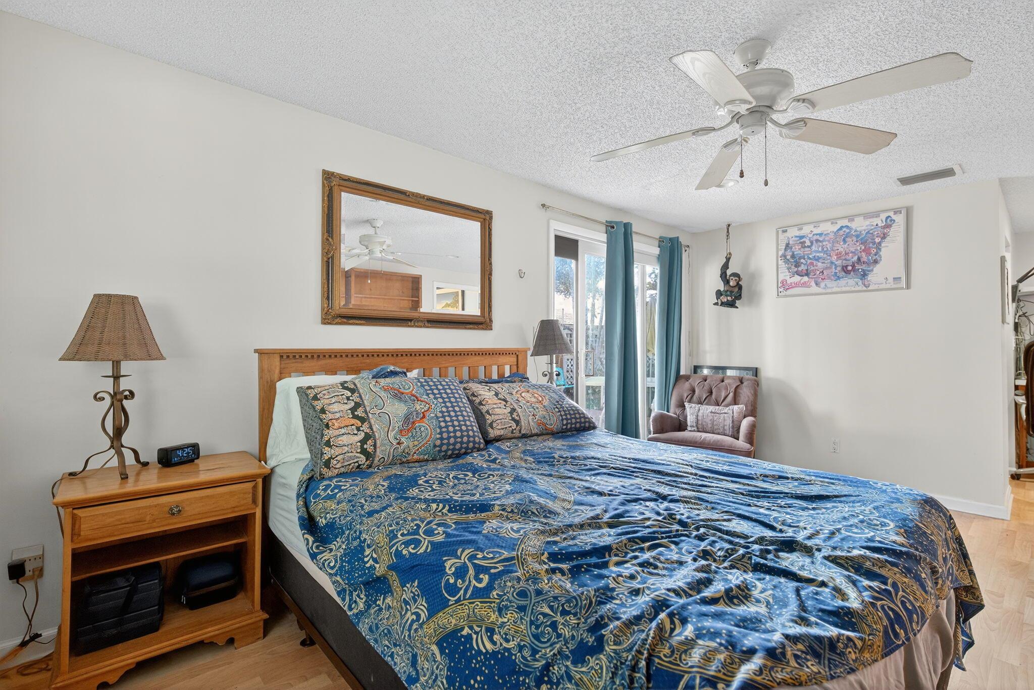 380 N Caloosahatchee Ave Jupiter, FL 33458