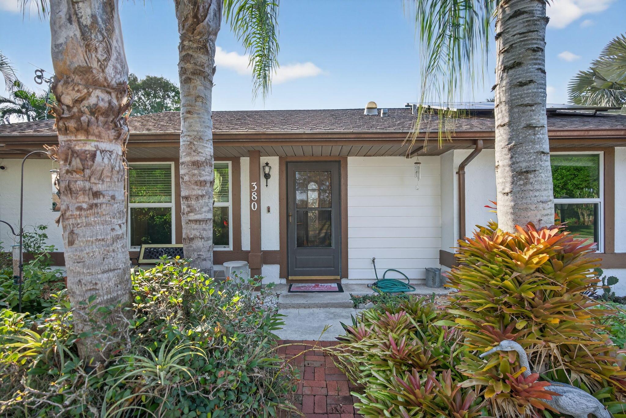 380 N Caloosahatchee Ave Jupiter, FL 33458