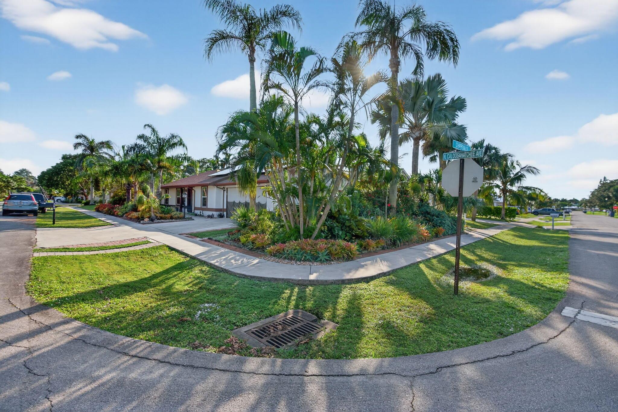 380 N Caloosahatchee Ave Jupiter, FL 33458
