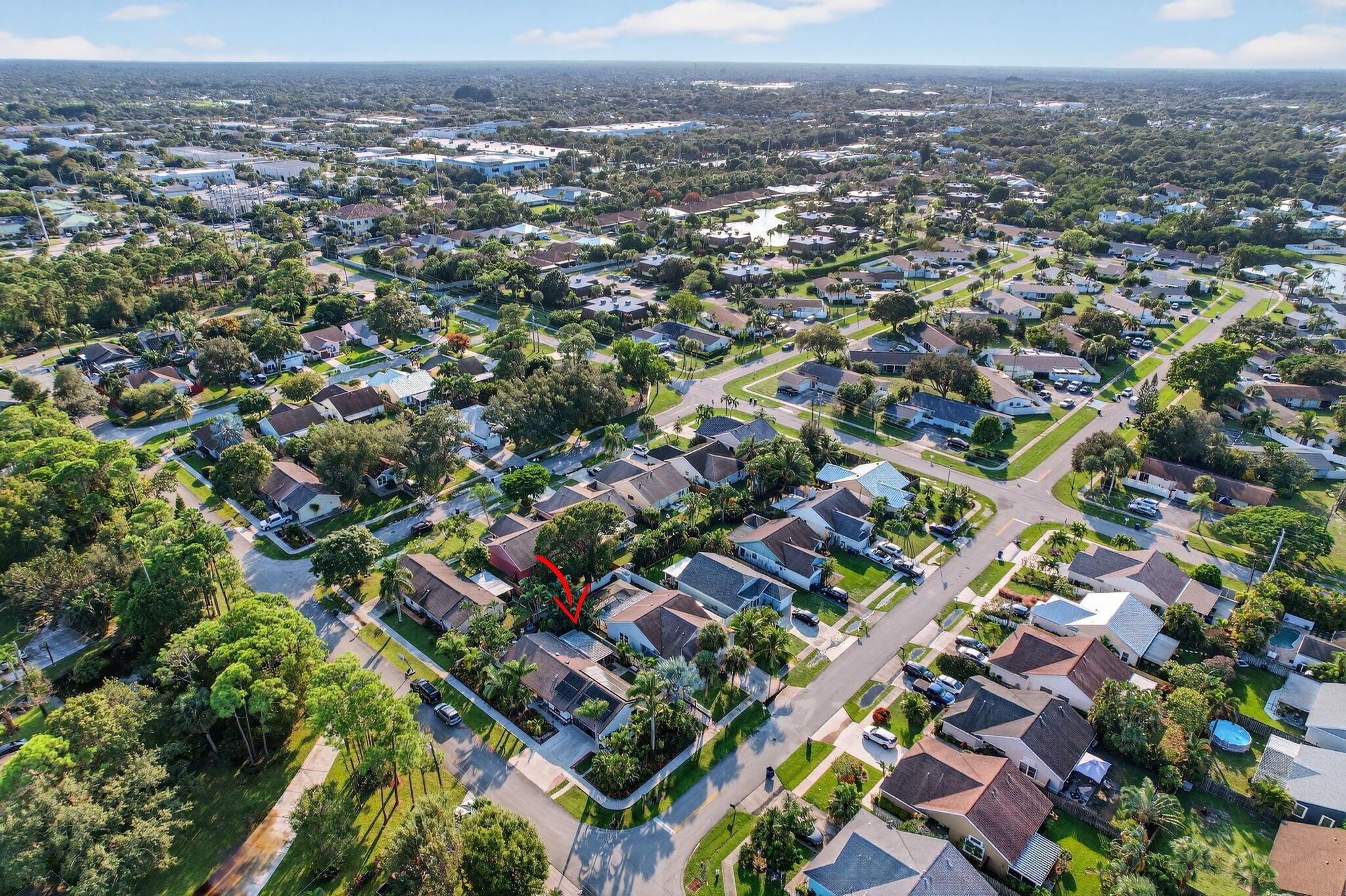 380 N Caloosahatchee Ave Jupiter, FL 33458