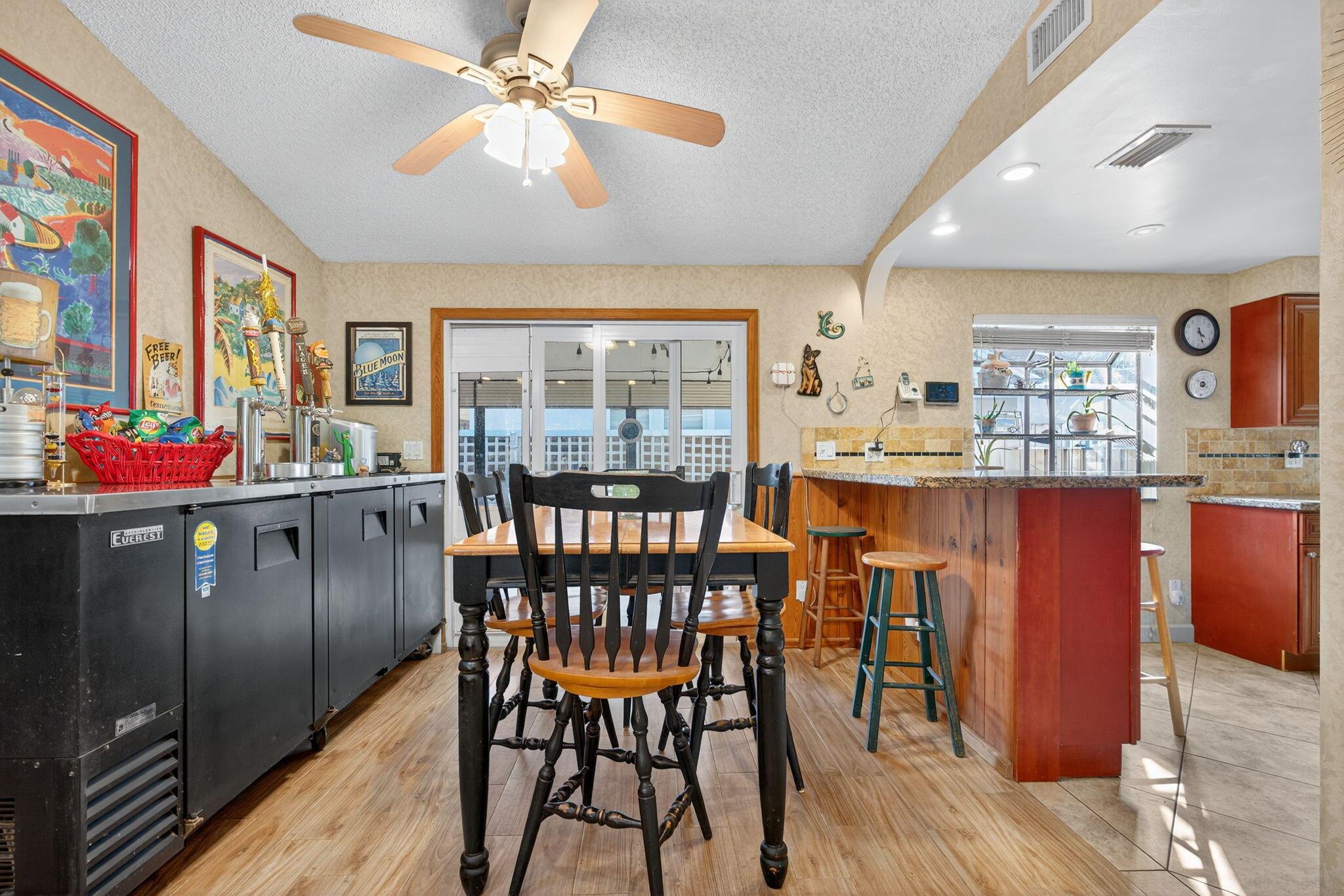 380 N Caloosahatchee Ave Jupiter, FL 33458