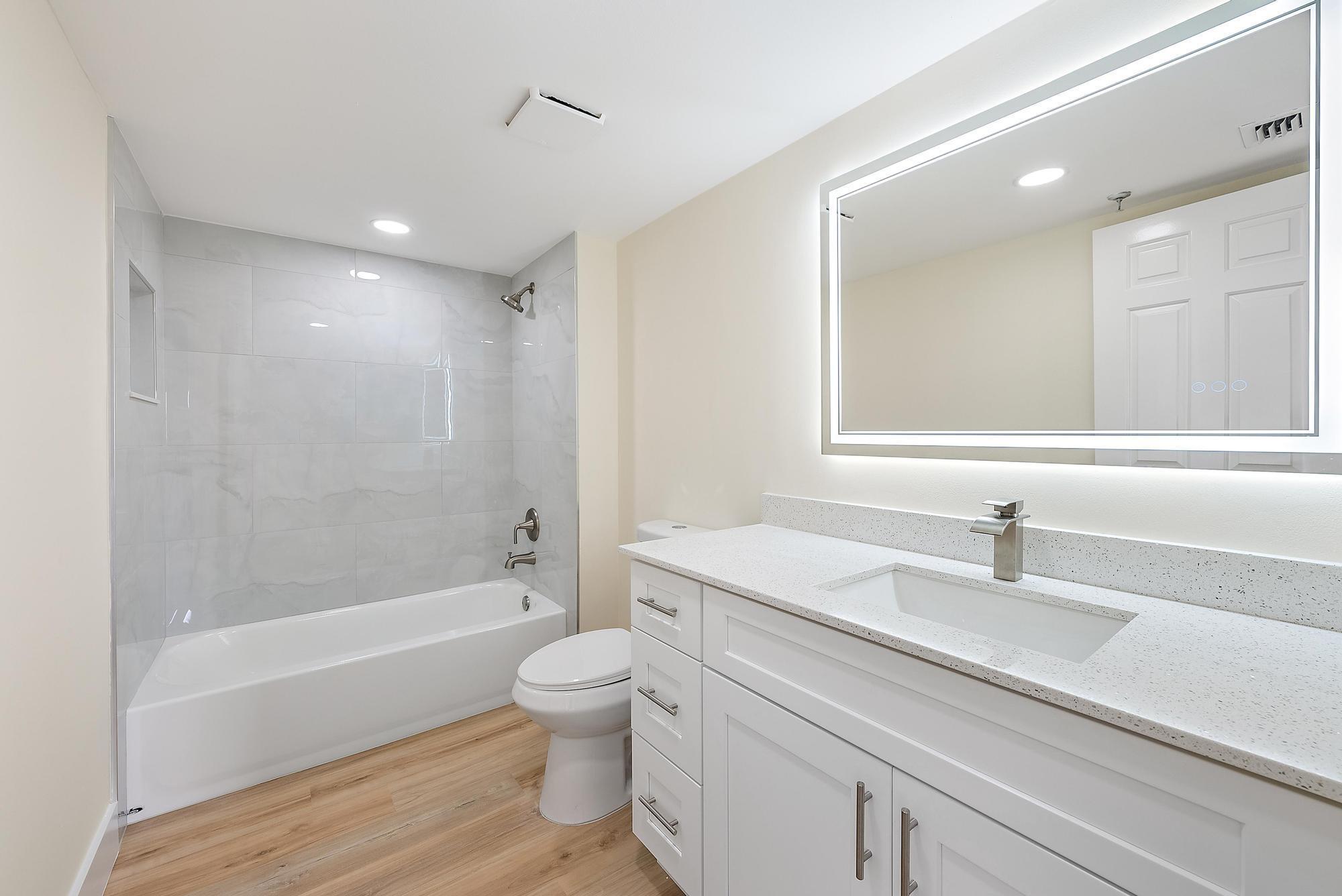 19800 Sandpointe Bay Dr #406 Tequesta, FL 33469