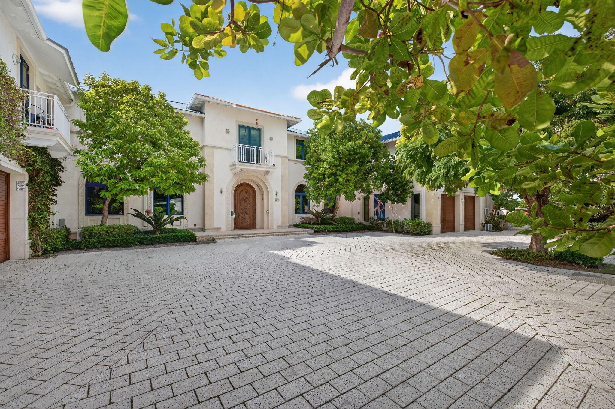 1201 Marble Way Boca Raton, FL 33432