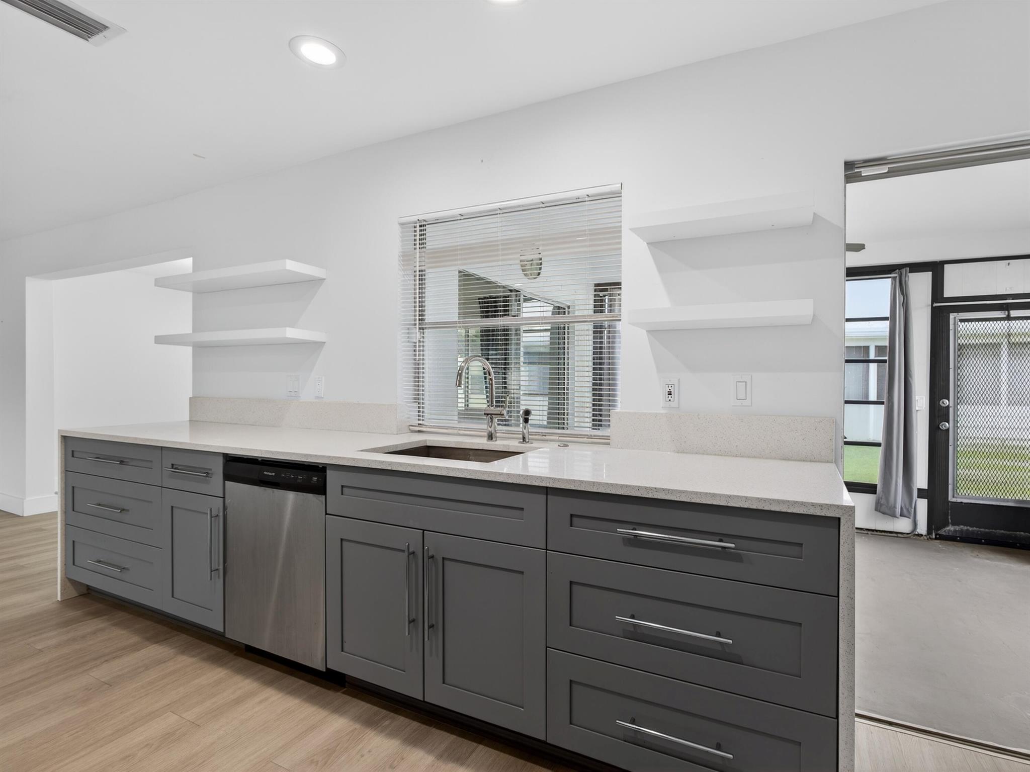 2003 SW 17th St Boynton Beach, FL 33426