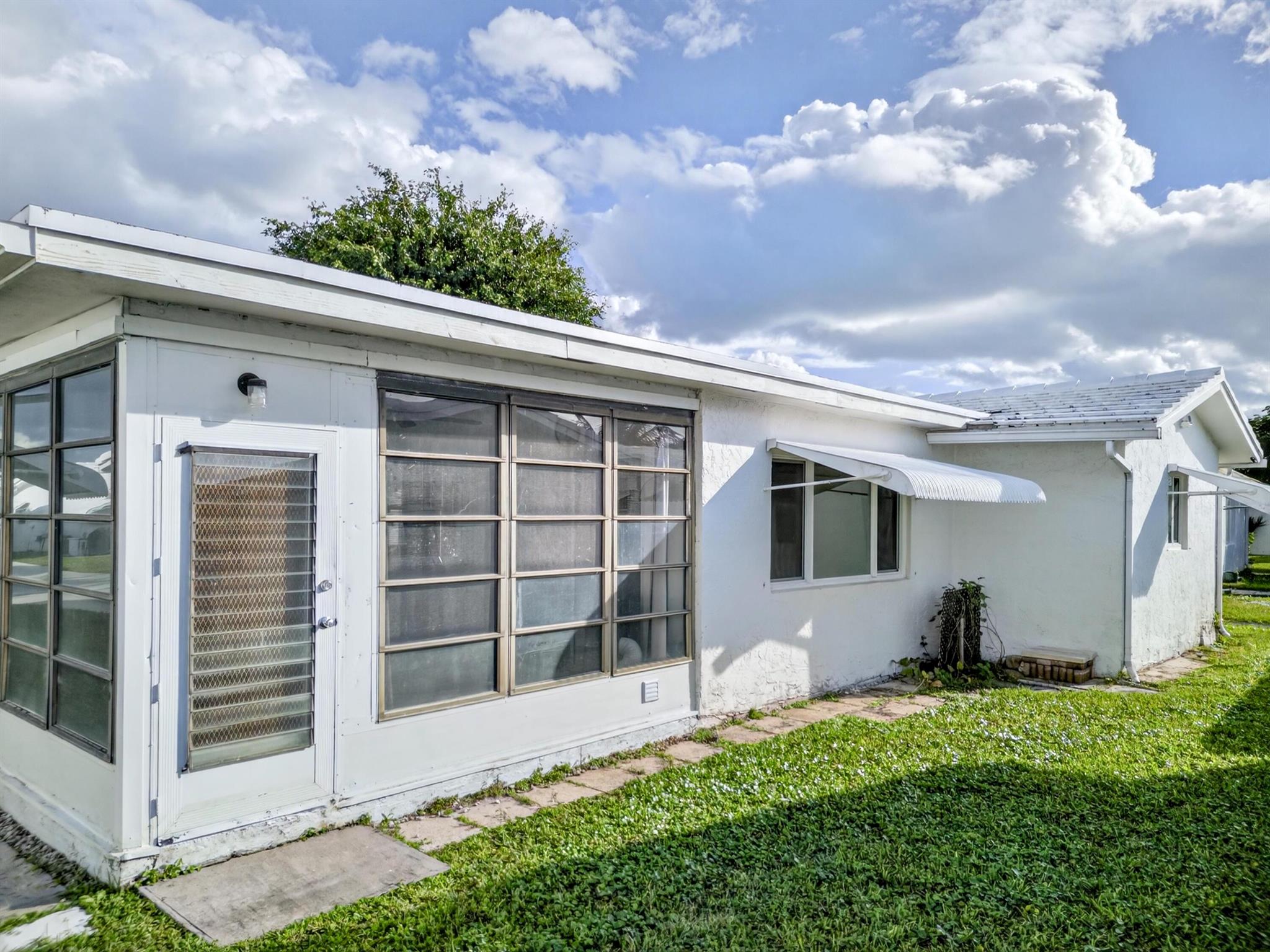 2003 SW 17th St Boynton Beach, FL 33426
