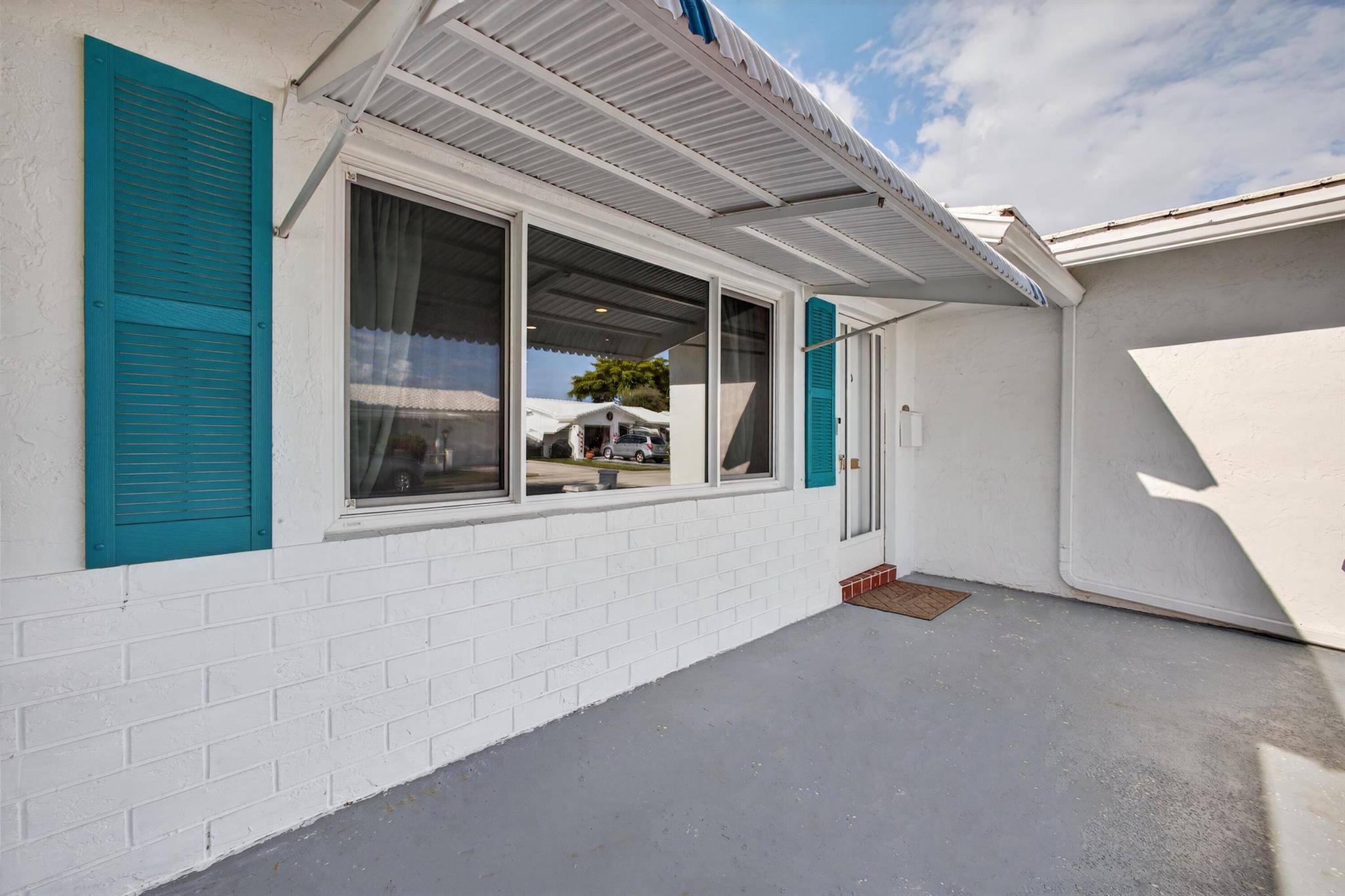 2003 SW 17th St Boynton Beach, FL 33426