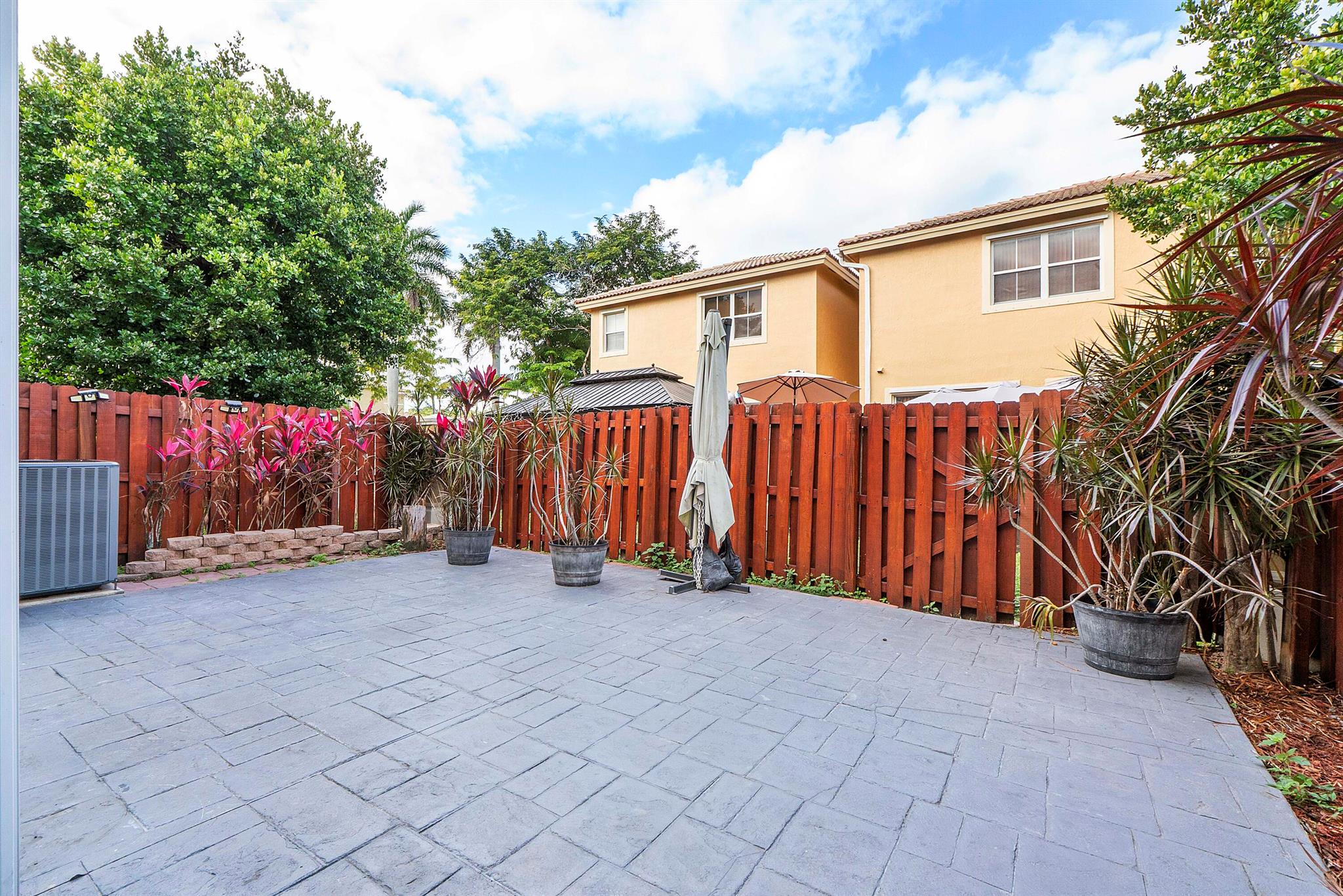 13743 SW 116th Ter Miami, FL 33186