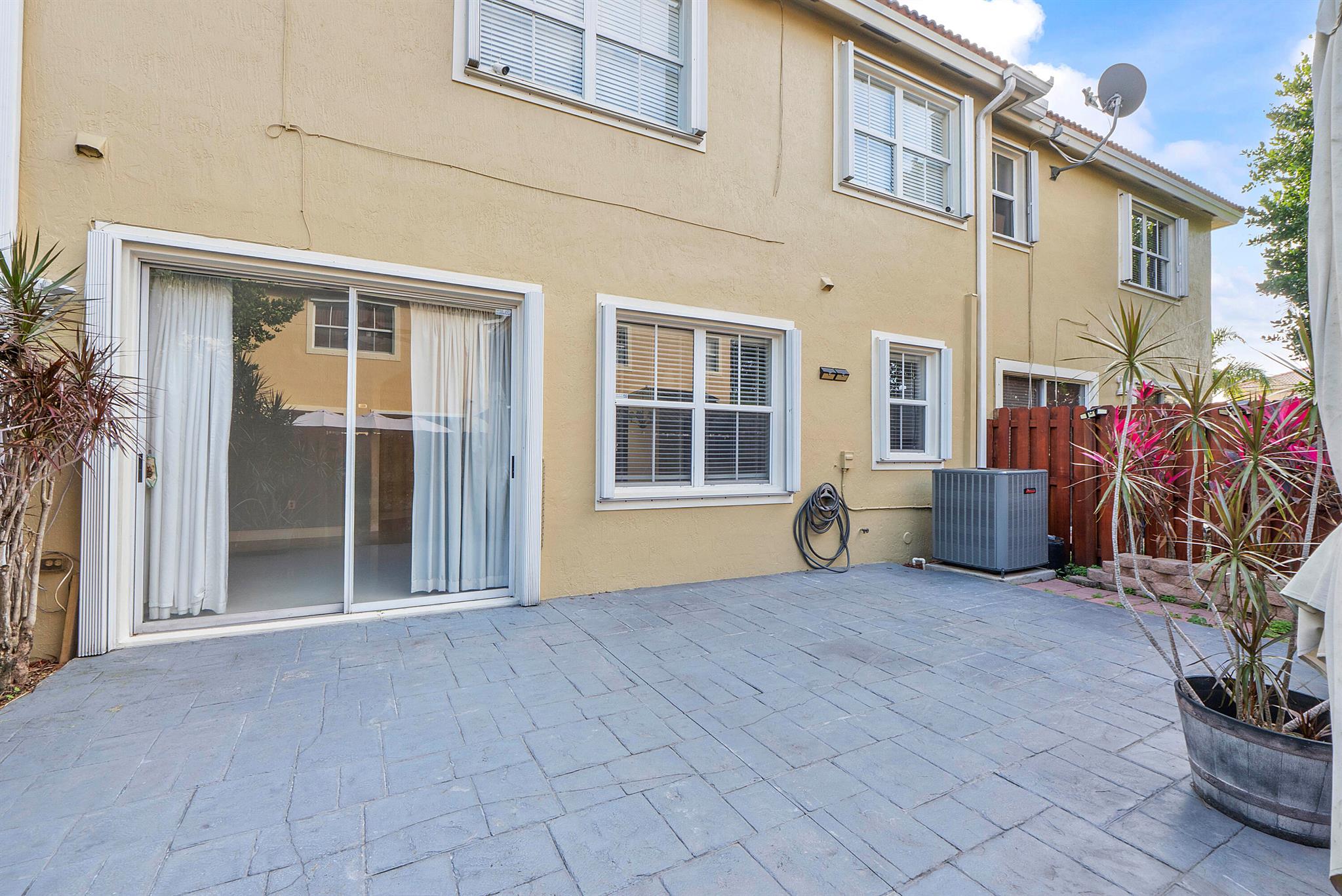 13743 SW 116th Ter Miami, FL 33186