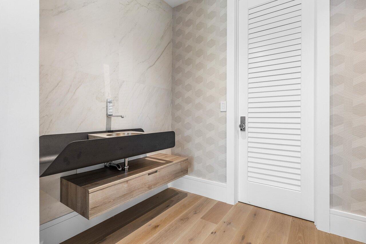 7383 Orangewood Ln #501 Boca Raton, FL 33433