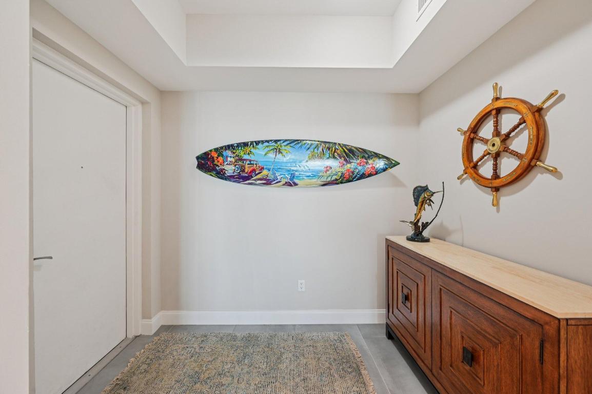 2640 Lake Shr #1810 Riviera Beach, FL 33404