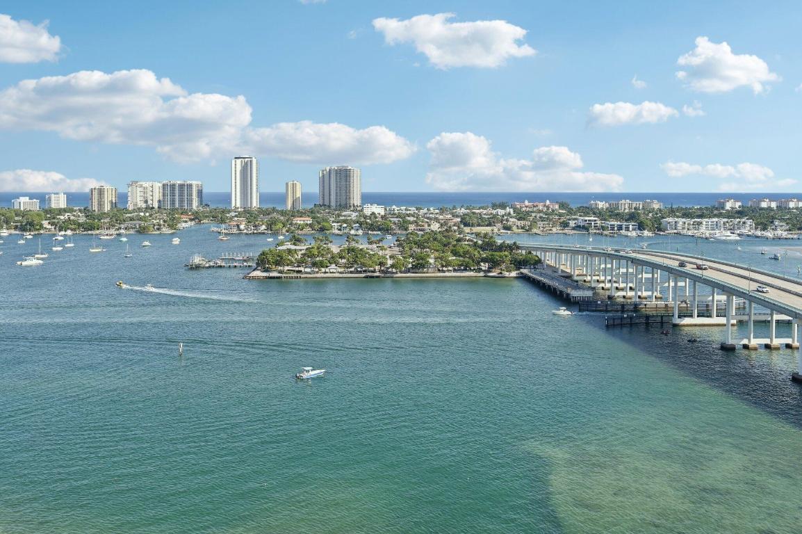 2640 Lake Shr #1810 Riviera Beach, FL 33404