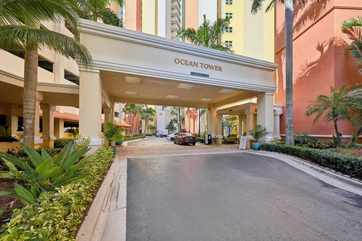 2640 Lake Shr #1810 Riviera Beach, FL 33404