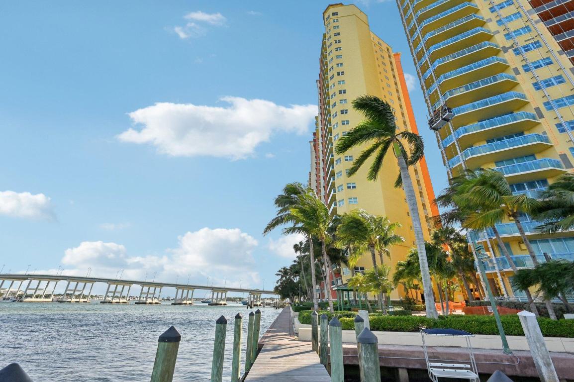 2640 Lake Shr #1810 Riviera Beach, FL 33404