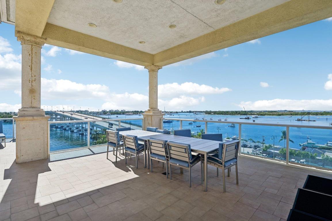 2640 Lake Shr #1810 Riviera Beach, FL 33404