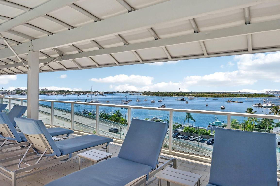 2640 Lake Shr #1810 Riviera Beach, FL 33404