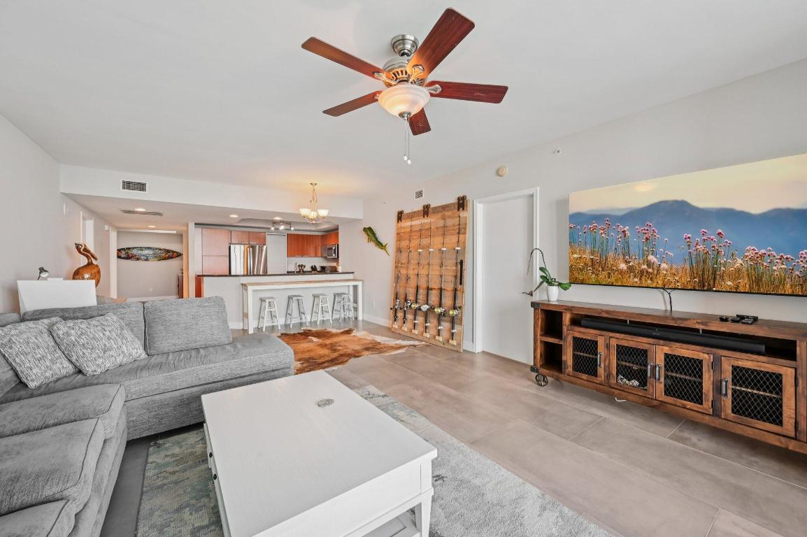 2640 Lake Shr #1810 Riviera Beach, FL 33404