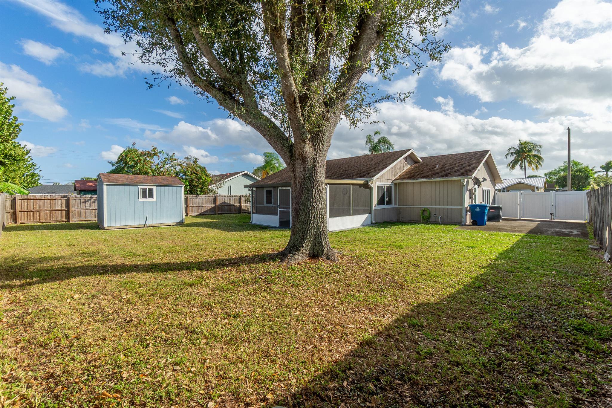 10079 Patience Ln Royal Palm Beach, FL 33411