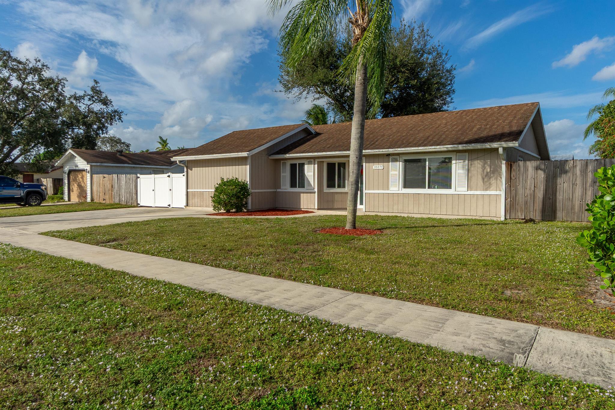10079 Patience Ln Royal Palm Beach, FL 33411