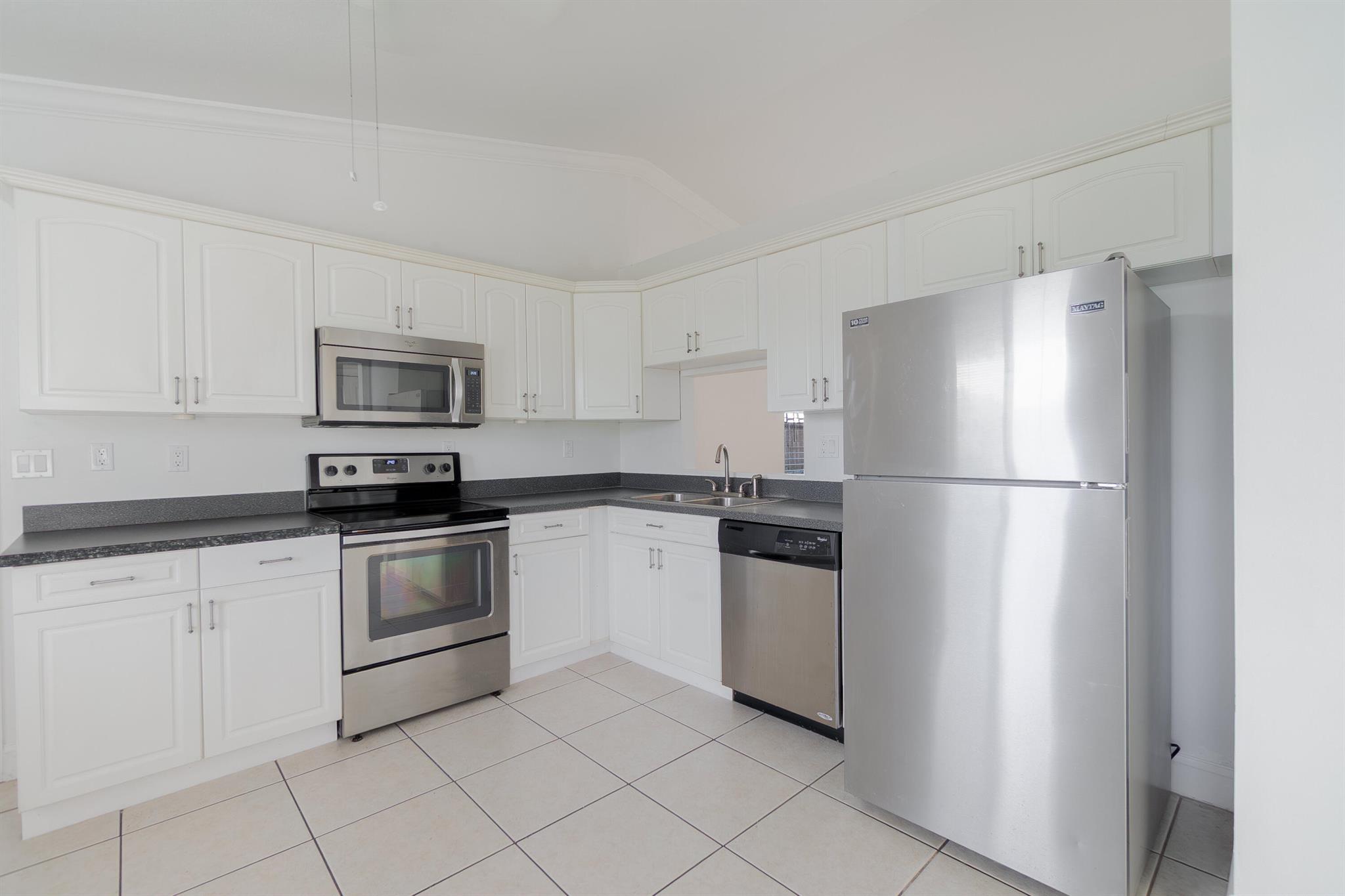 10079 Patience Ln Royal Palm Beach, FL 33411