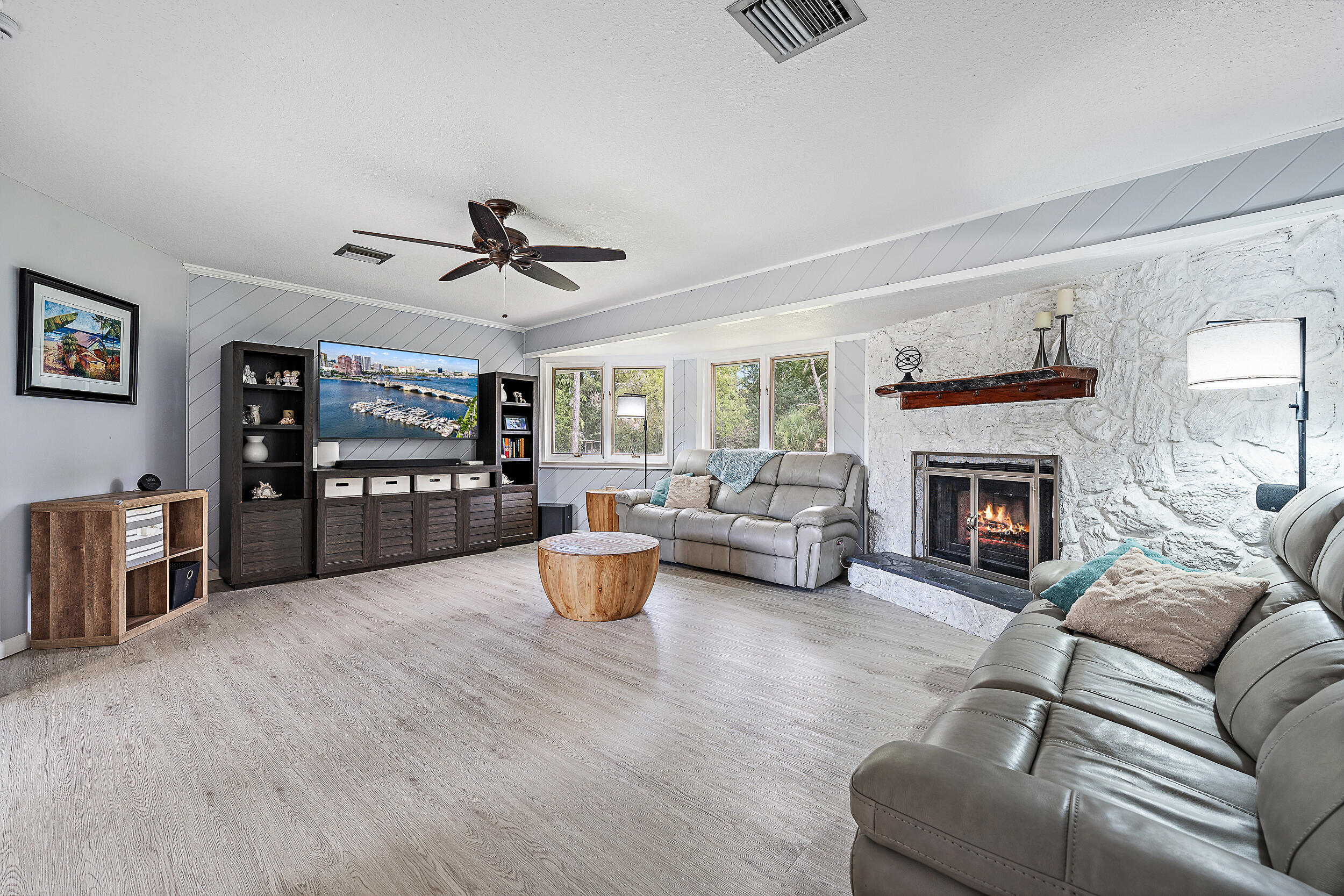 17696 Winterhawk Jupiter, FL 33478