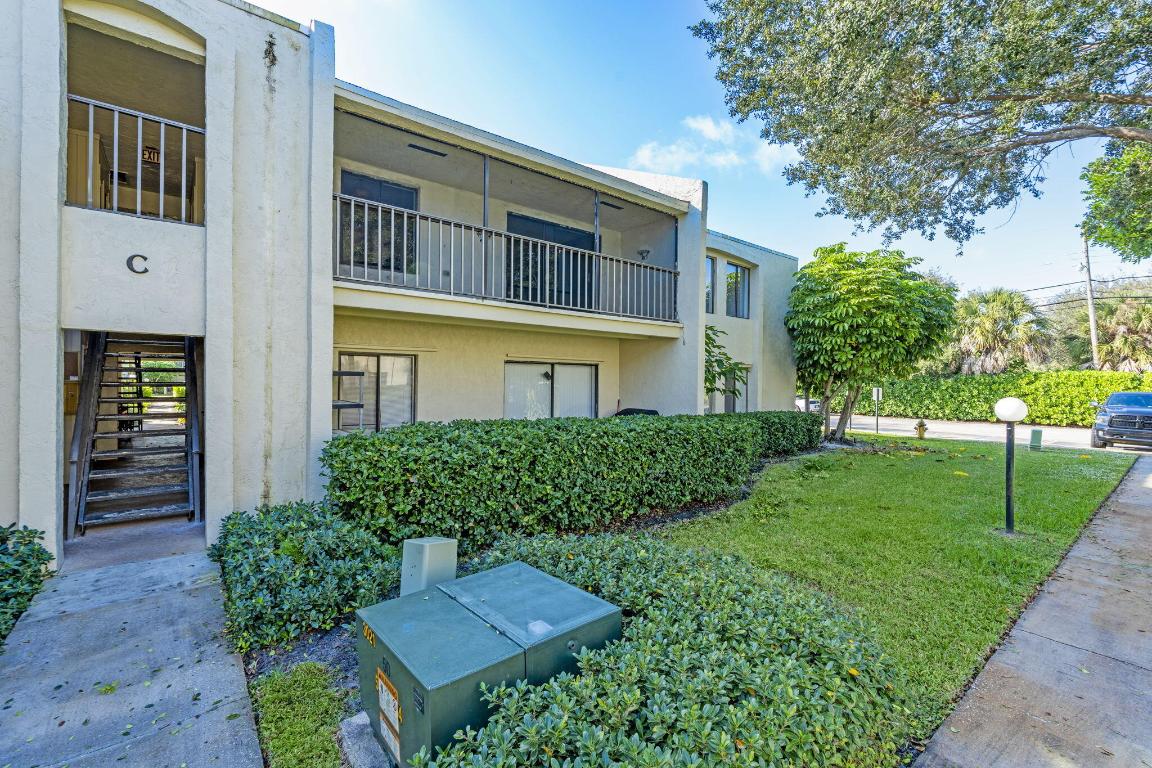 150 Pineview #C7 Jupiter, FL 33469
