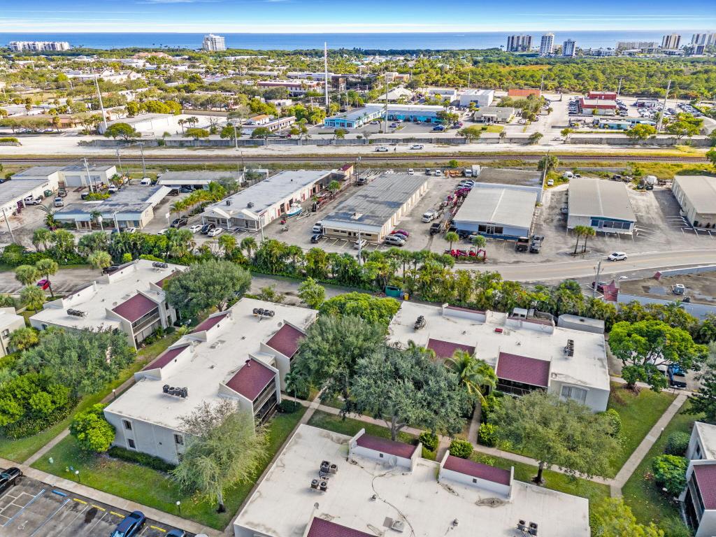 150 Pineview #C7 Jupiter, FL 33469