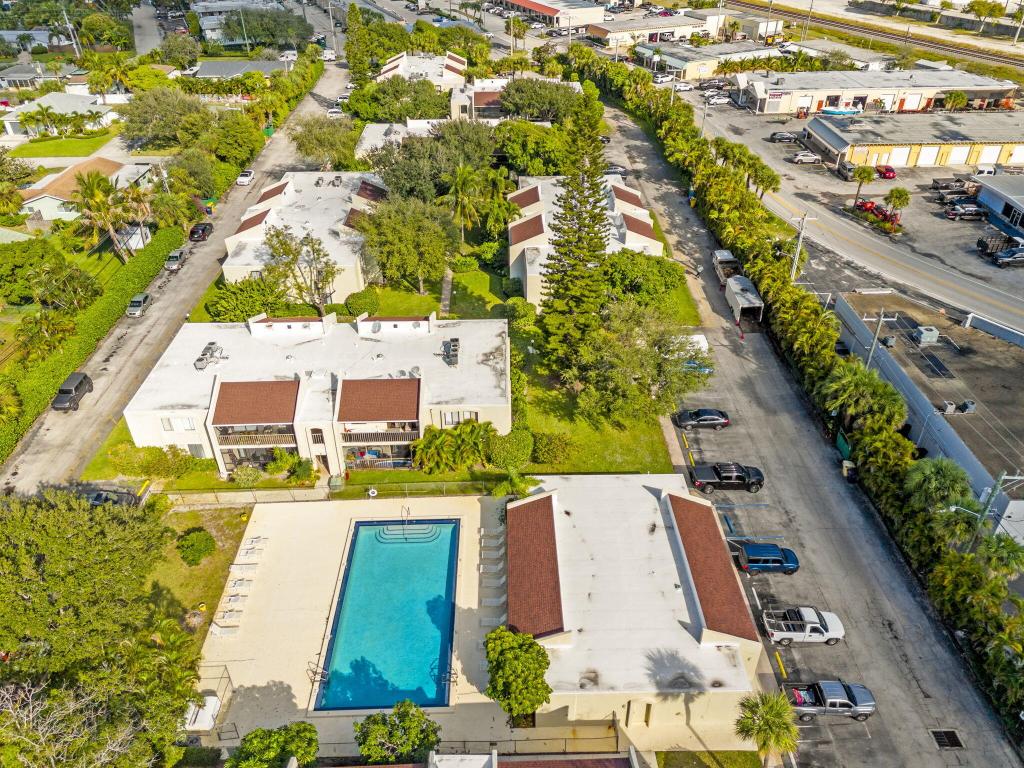 150 Pineview #C7 Jupiter, FL 33469