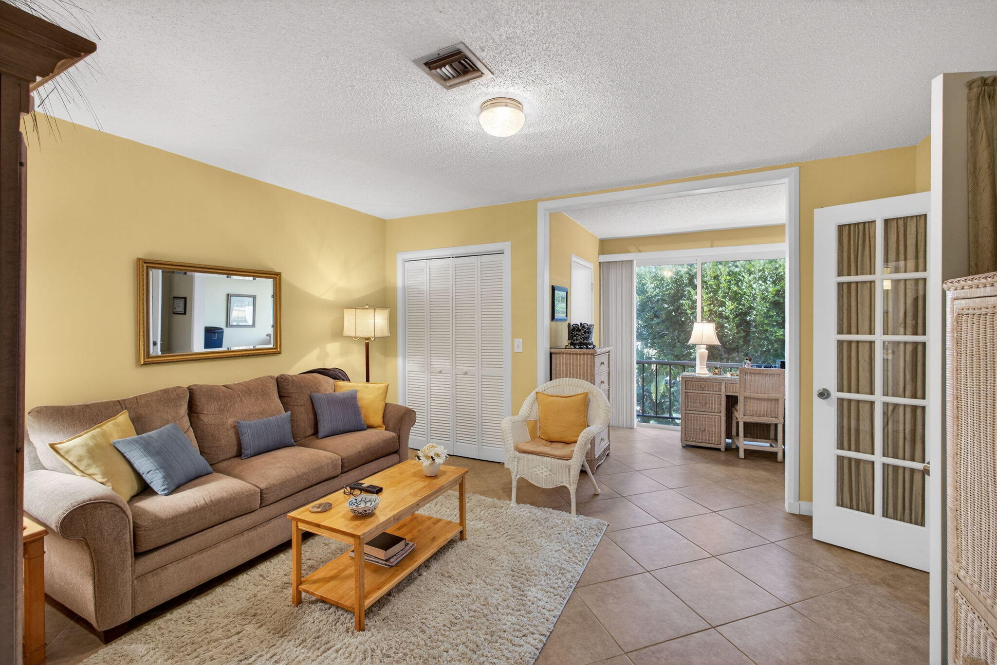 17 SE Turtle Crk #Unit D Jupiter, FL 33469