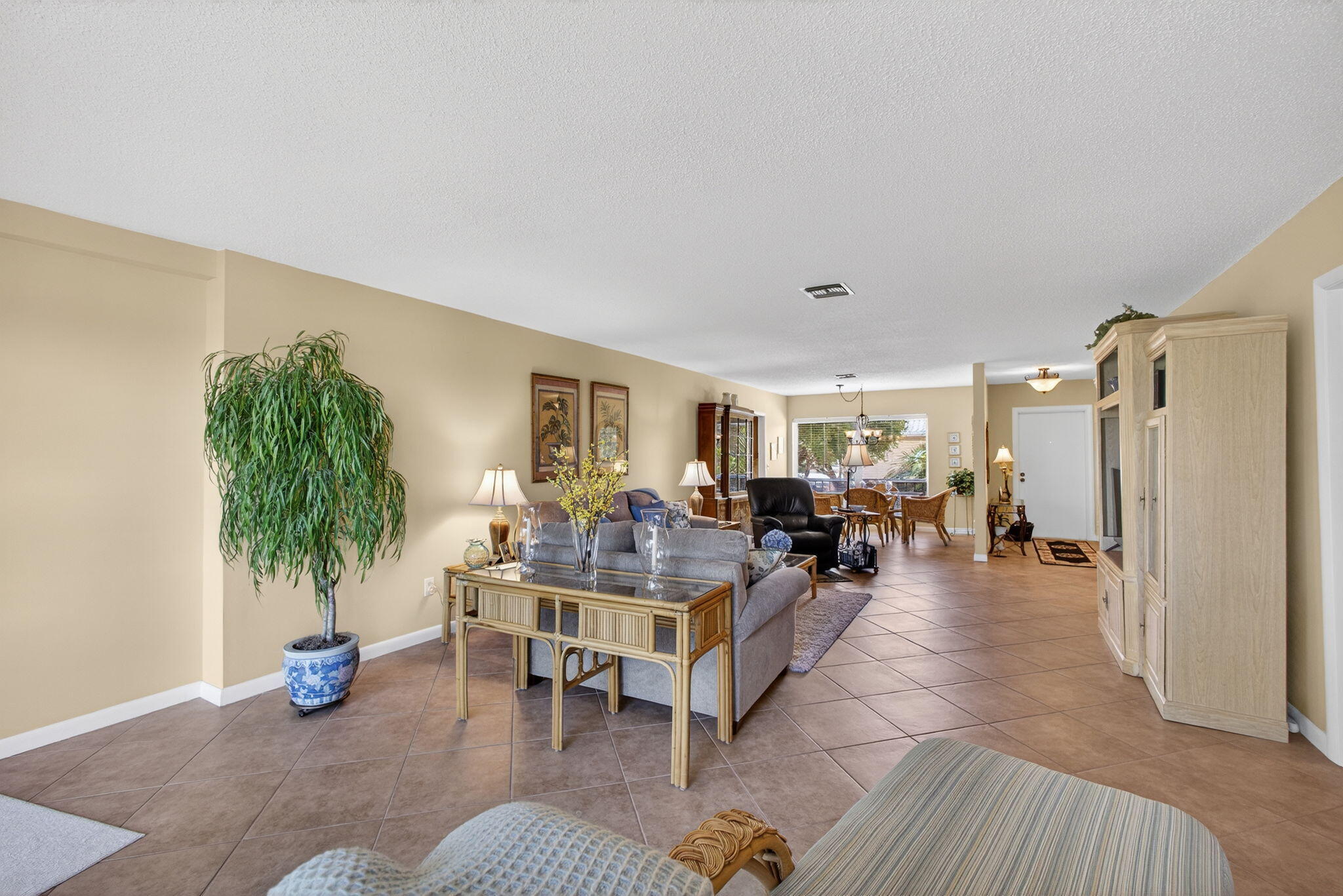 17 SE Turtle Crk #Unit D Jupiter, FL 33469