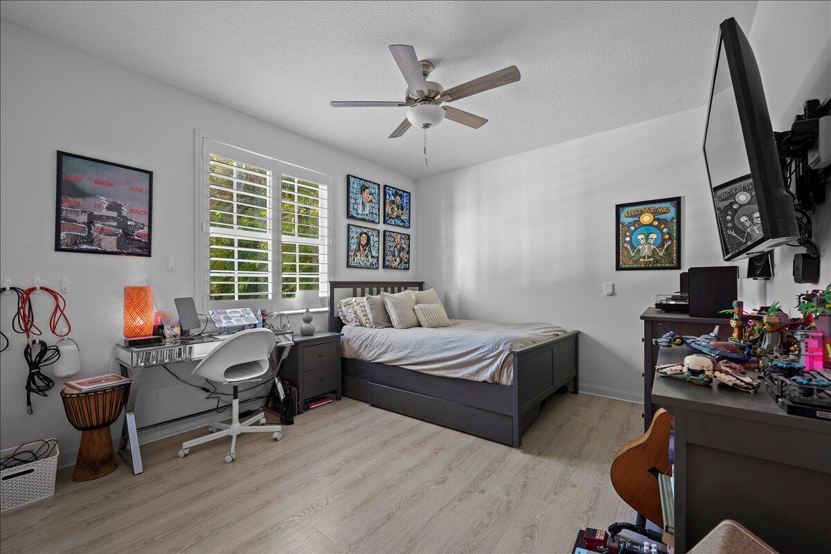 429 Oriole Jupiter, FL 33458