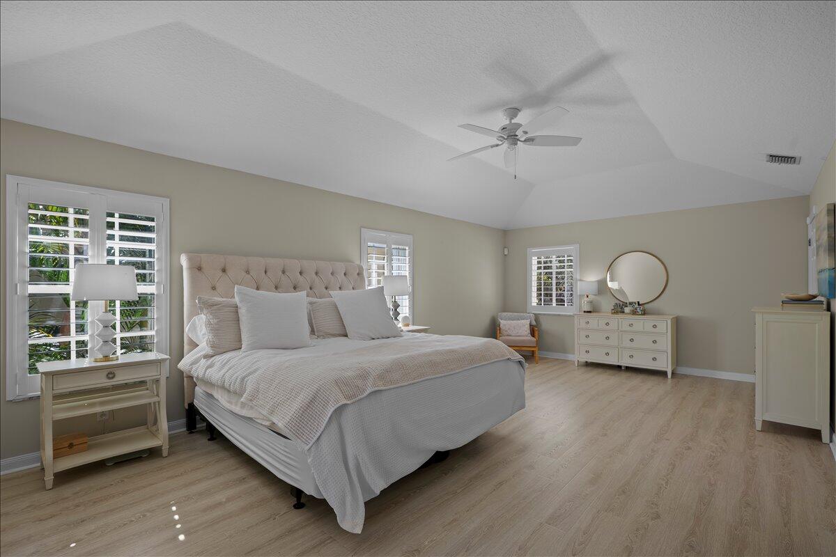 429 Oriole Jupiter, FL 33458