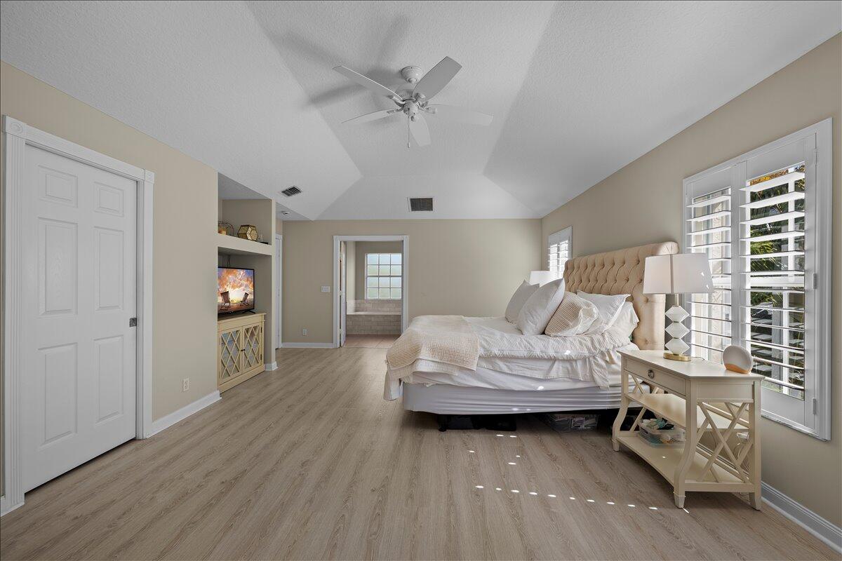 429 Oriole Jupiter, FL 33458