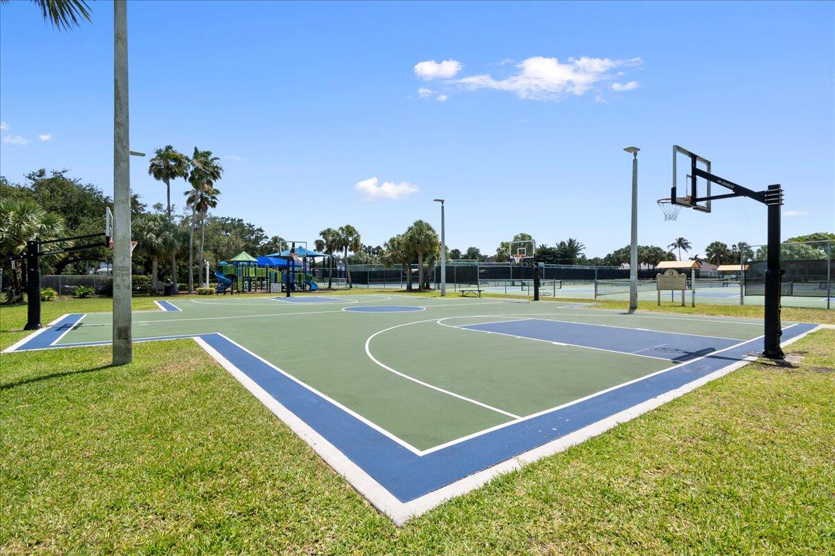 429 Oriole Jupiter, FL 33458