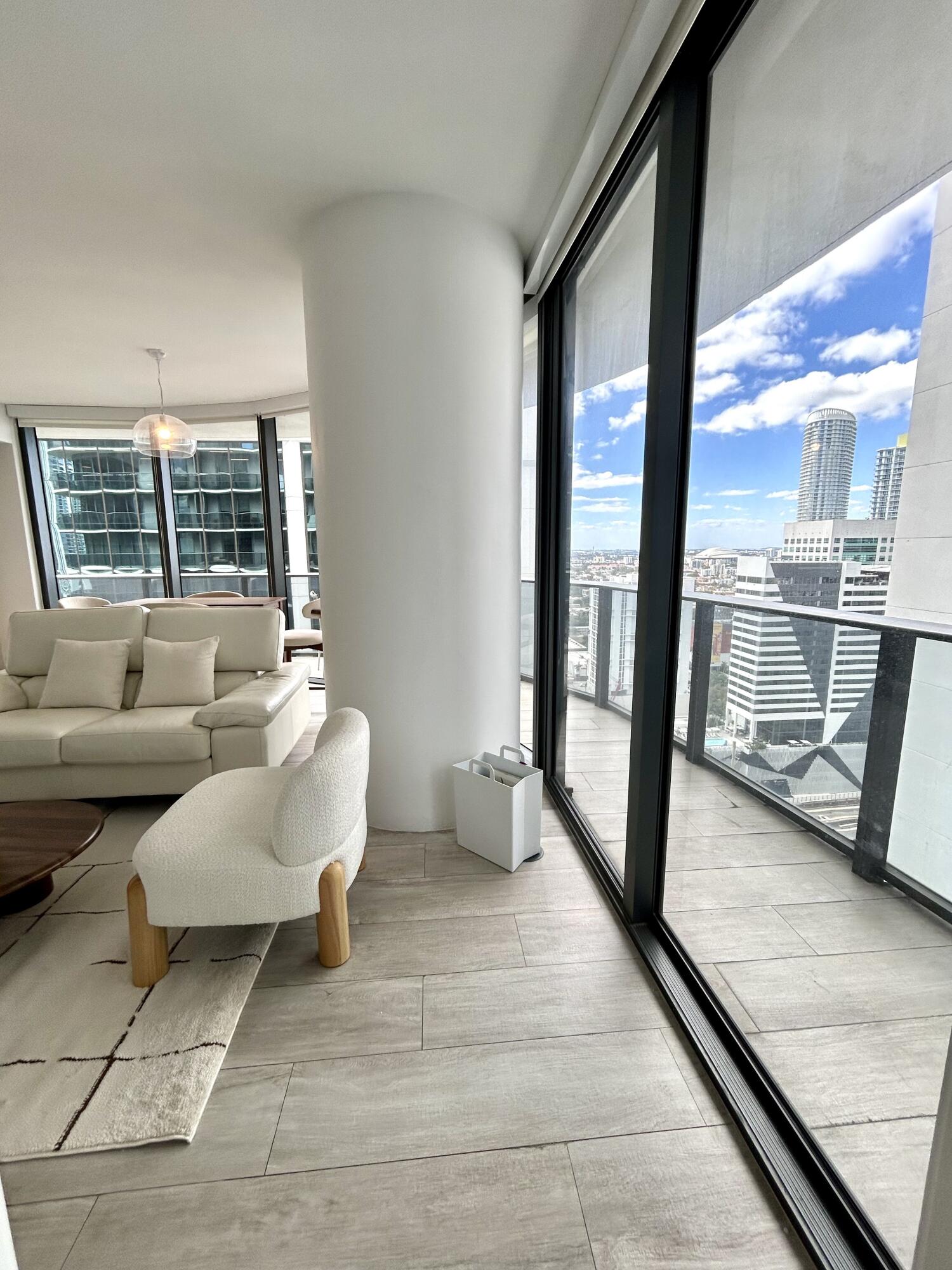 image Brickell Heights West11